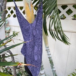 Acacia Grey Full Piece